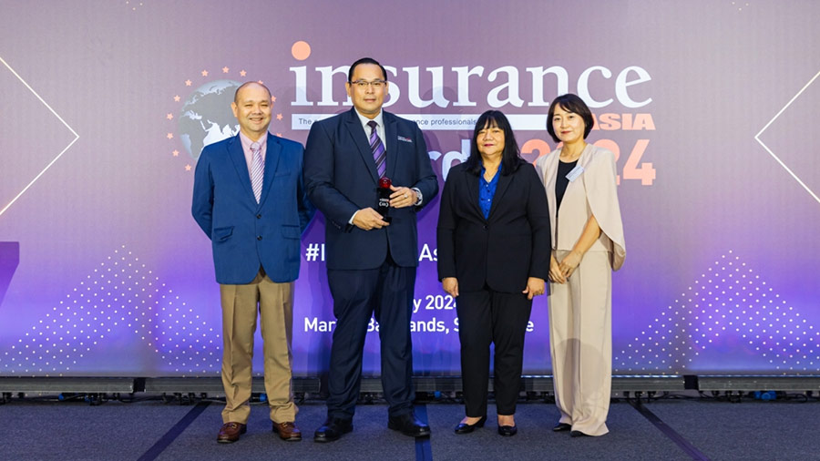CLIB officials receive the award