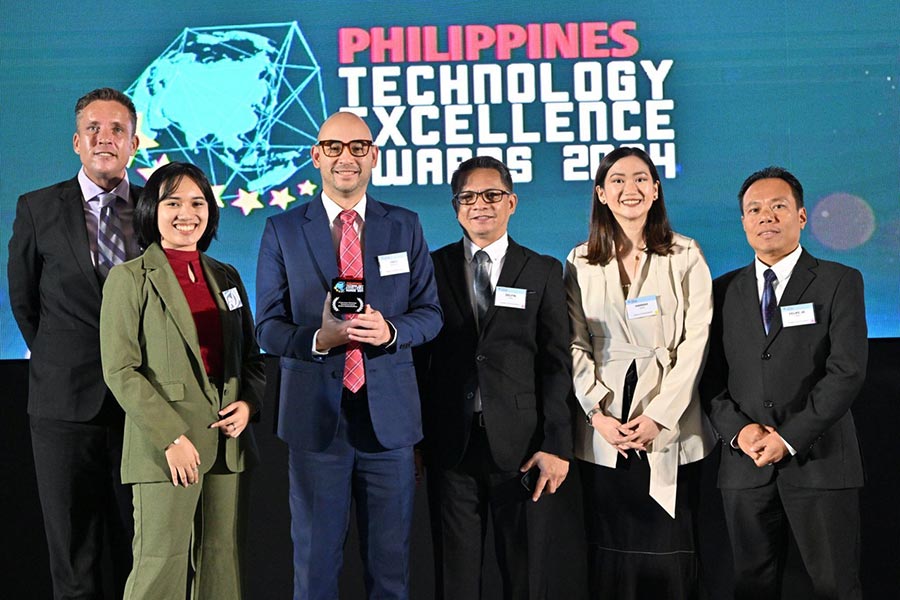 (From left) Chris Head, contributing editor for Asian Business Review with Eastern Communications Team: Brand Communications supervisor Angelou Leonardo, co-coordinator Vince Tempongko, AVP & Head of NPEI Delfin Lopez, Brand Communications head Hannah Lazatin, and outside plant director-NPEI Felipe Paez Jr.