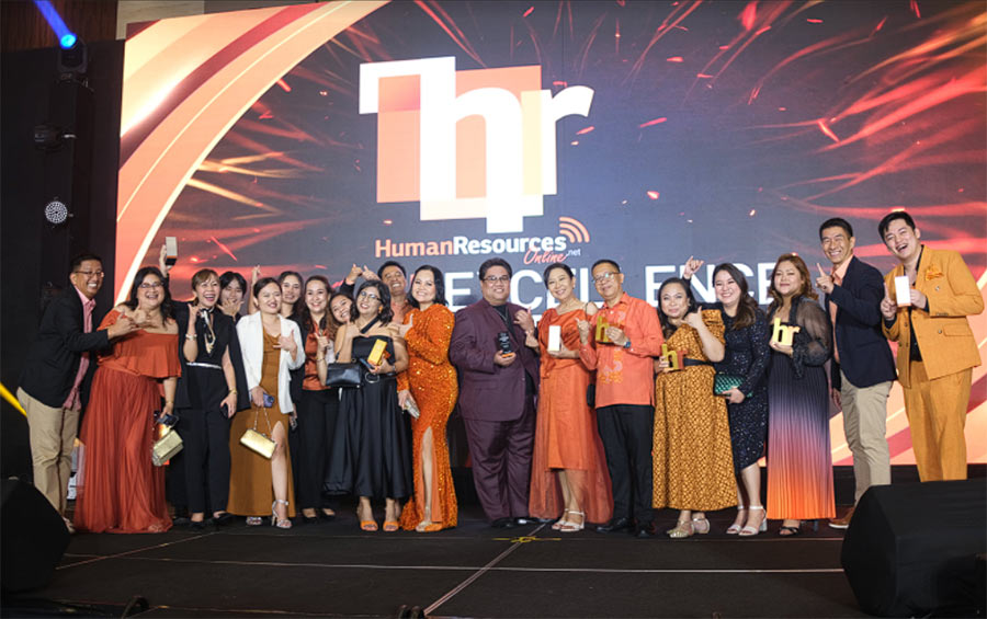 Joining Maribeth Espinosa, managing director, FedEx Philippines are FedEx human resources and management teams.