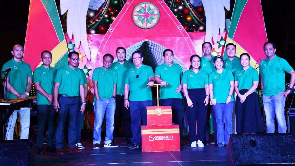 Greenfield District employees led the tree lighting ceremony, transforming the Greenfield District Central Park into a Christmas wonderland.