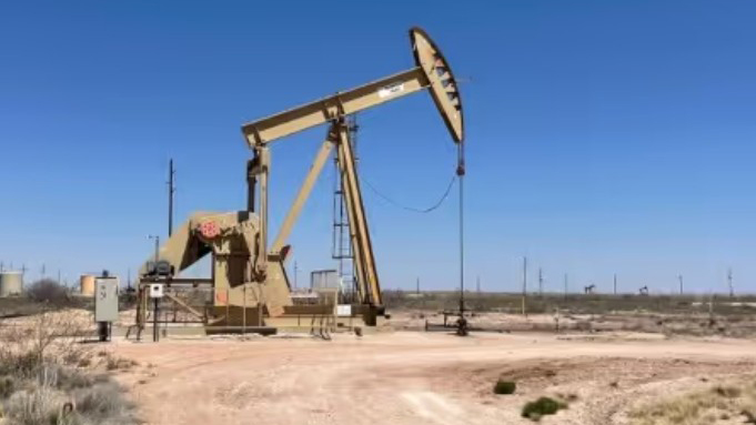 An oil pump jack is seen in Artesia, New Mexico, US. (Reuters Photo)